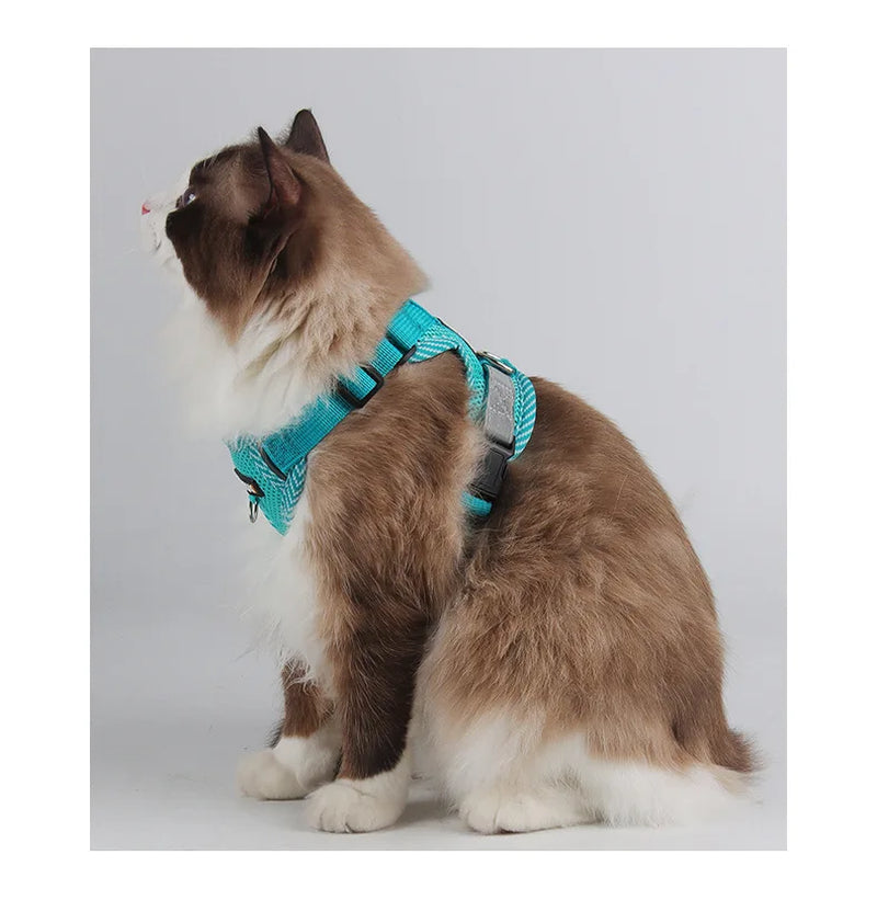 Adjustable Escape-Proof Reflective Cat Harness with Leash - Perfect for Safe Outdoor Walks with Small to Medium Cats and Kittens