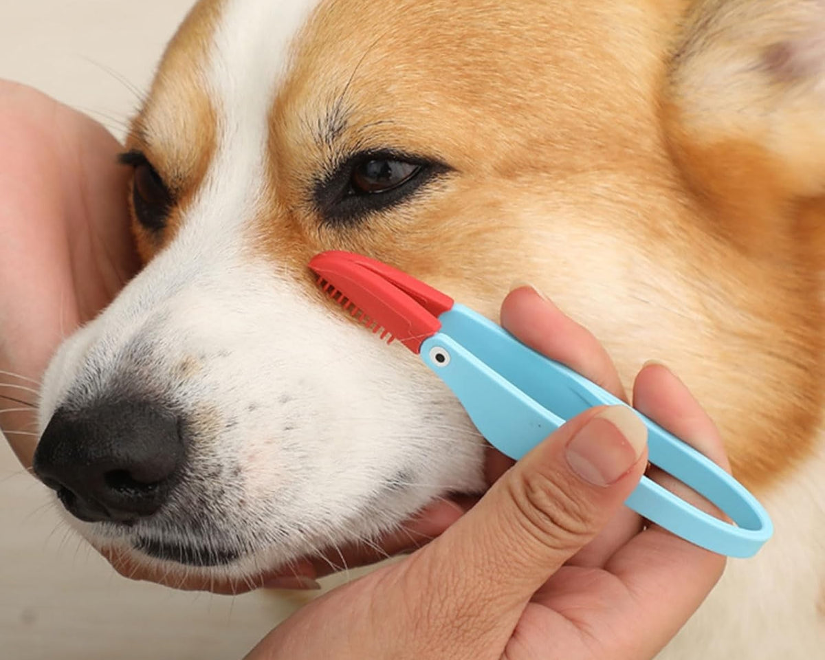 Pet Tear Stain Remover Brush for Cats and Dogs - Soft and Gentle Eye Cleanup Tool