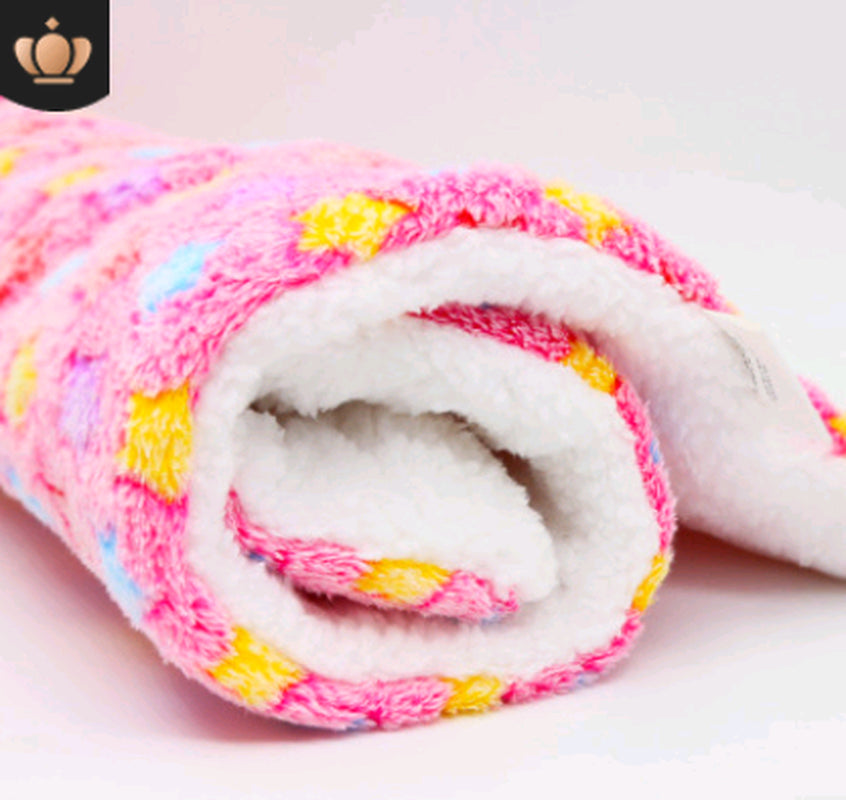 Adorable Cat & Dog Blankets - Cozy Pet Mats for Ultimate Comfort