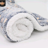 Adorable Cat & Dog Blankets - Cozy Pet Mats for Ultimate Comfort