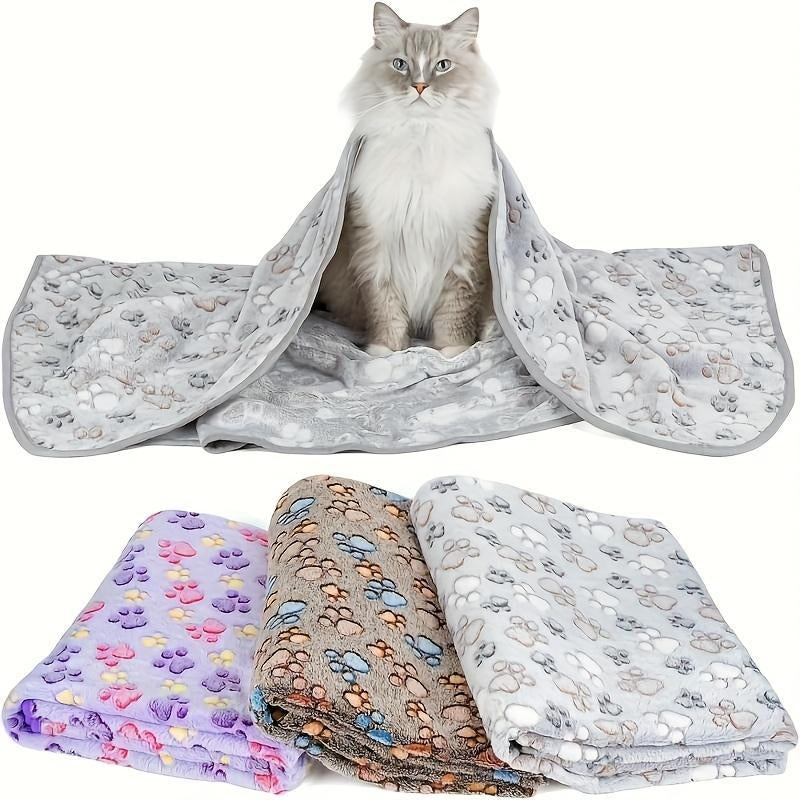 Cozy Footprint Pattern Pet Blanket Set - 3 Soft & Warm Blankets for Dogs & Cats, Perfect Grooming Accessory & Fun Gift!