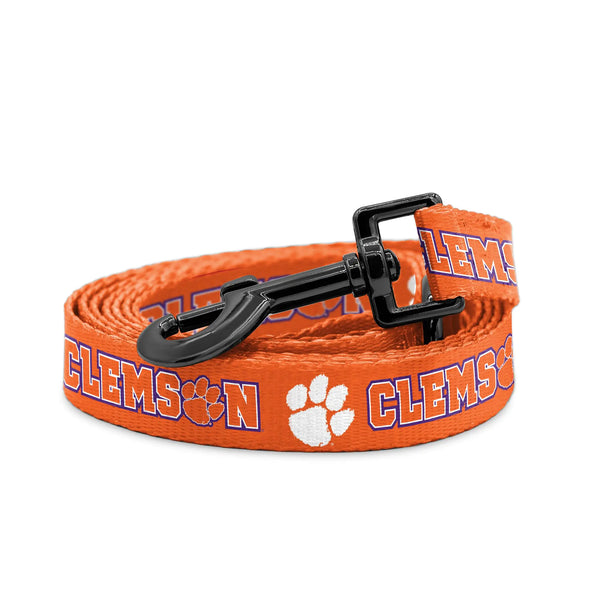 GameDayPaws™ NCAA Official Dog Leash - My Pet Collective GameDayPaws™ NCAA Official Dog Leash