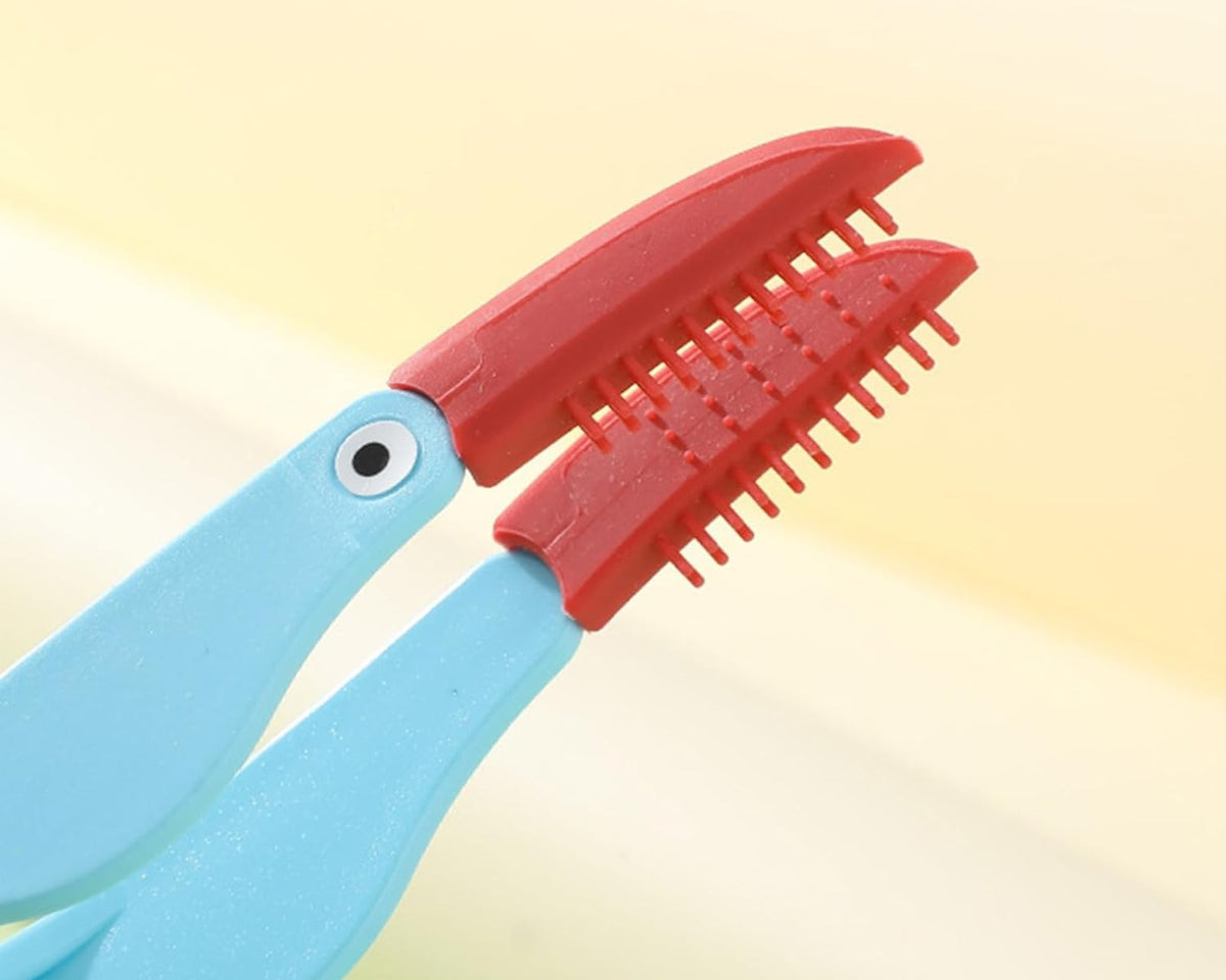 Pet Tear Stain Remover Brush for Cats and Dogs - Soft and Gentle Eye Cleanup Tool