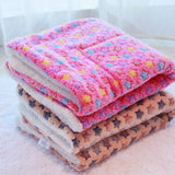 Adorable Cat & Dog Blankets - Cozy Pet Mats for Ultimate Comfort
